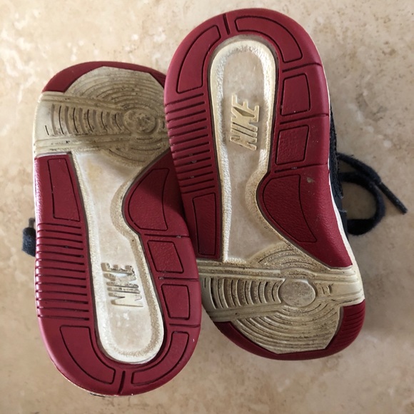 Baby Swoosh - Picture 3 of 8